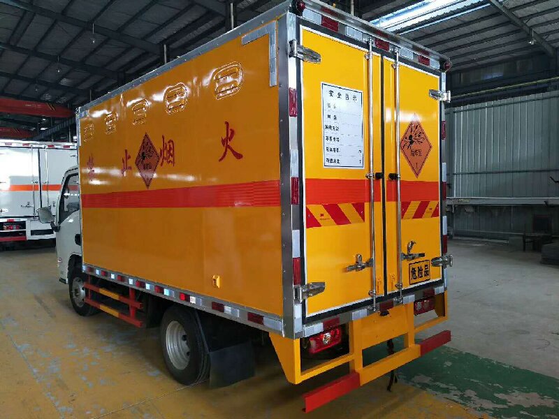 昆明到克拉瑪依獨(dú)山子區(qū)貨運(yùn)公司